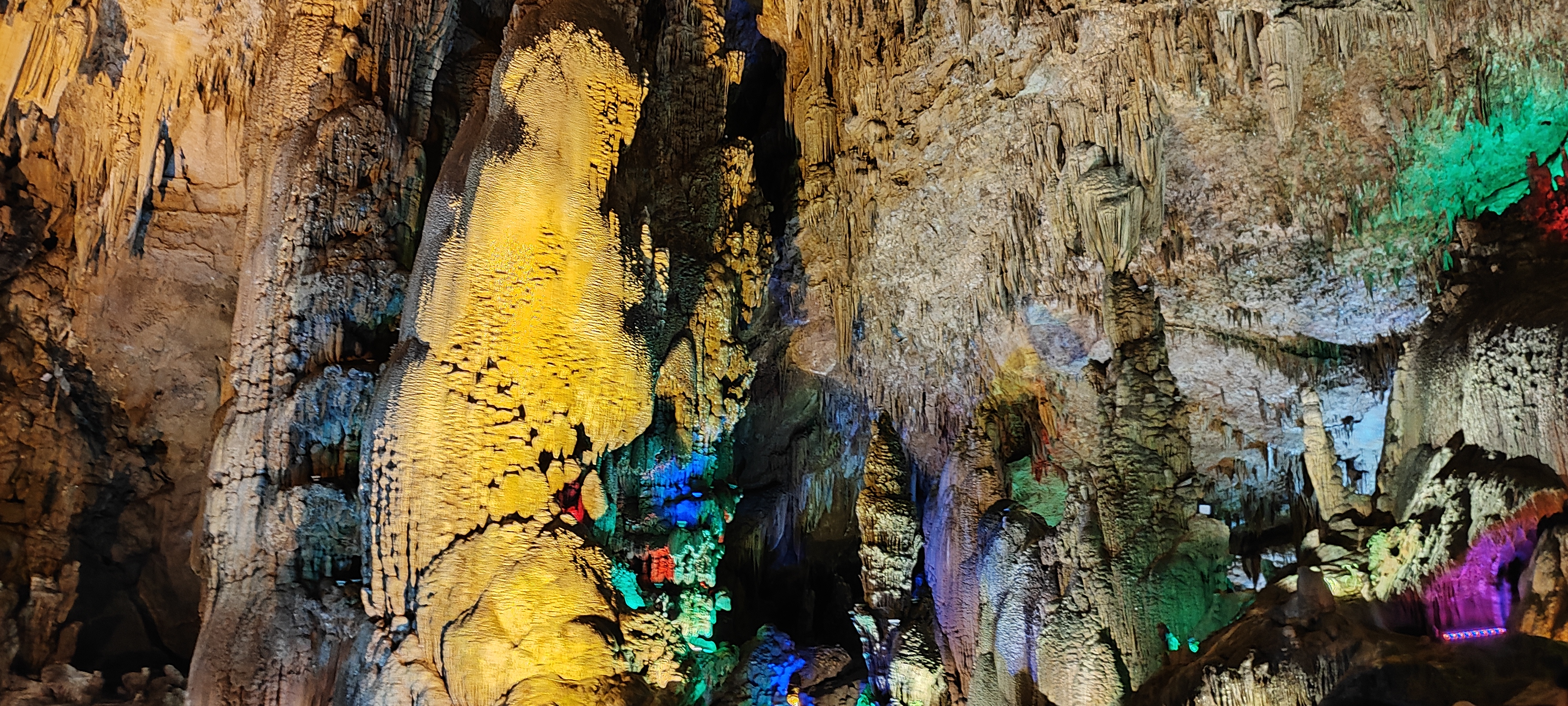 Huangguoshu Tianxing Cave